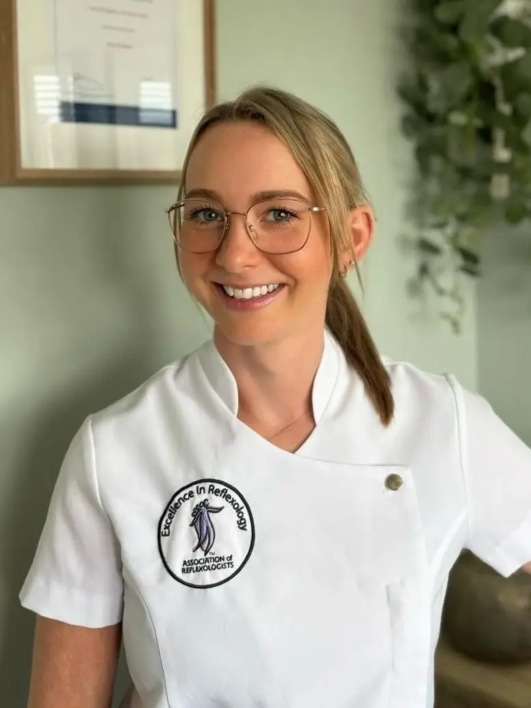 Nikki, reflexology practitioner and wellness therapist